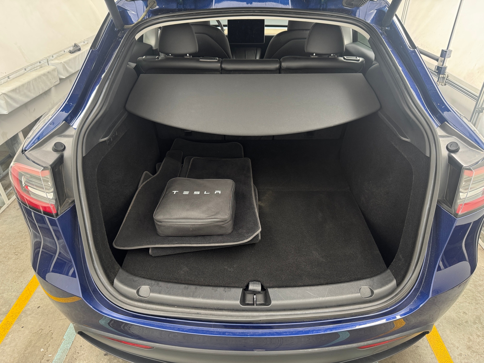 Thumbnail: 2023 Tesla Model Y - 6
