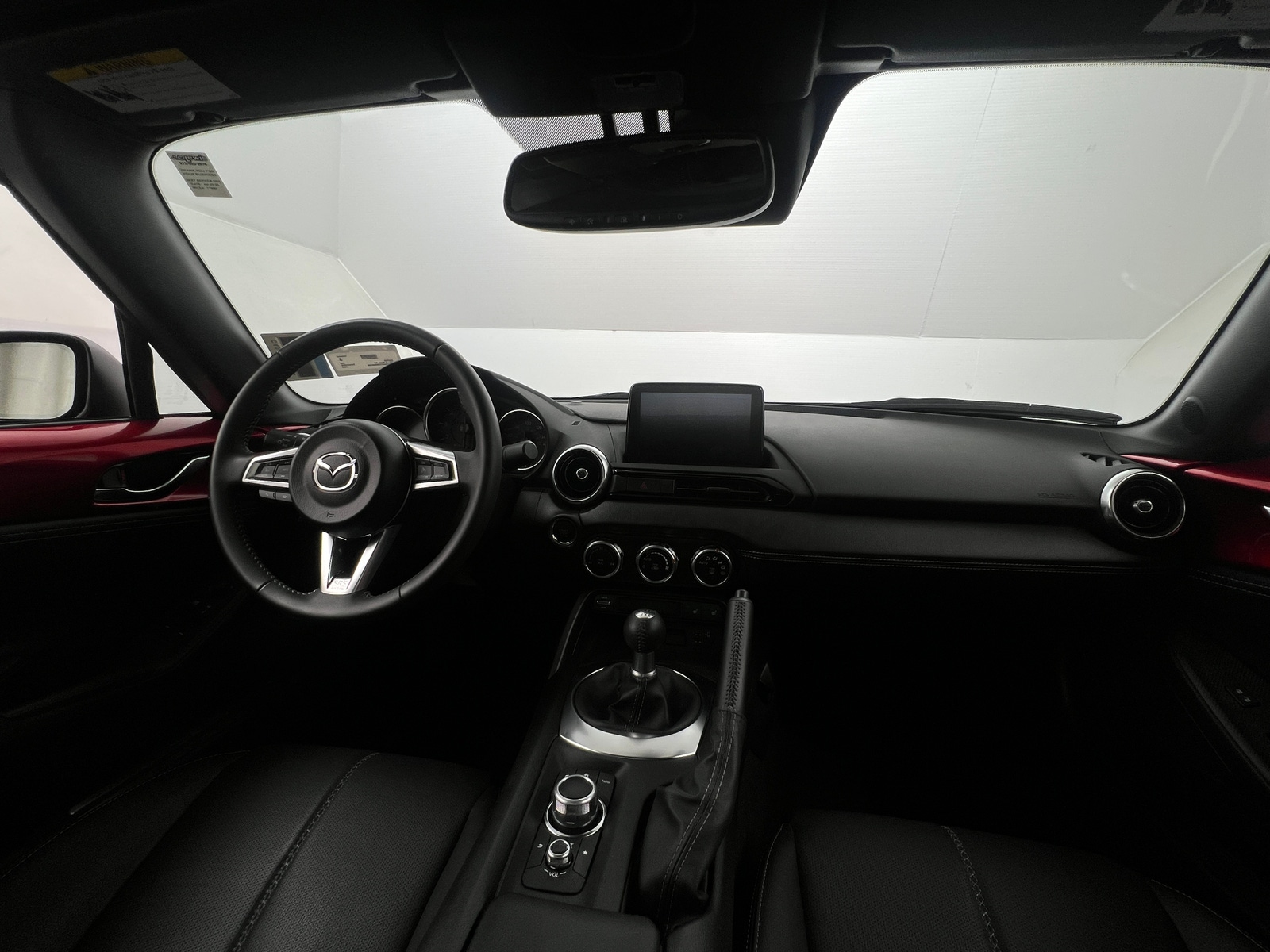 Thumbnail: 2022 Mazda MX-5 Miata - 3