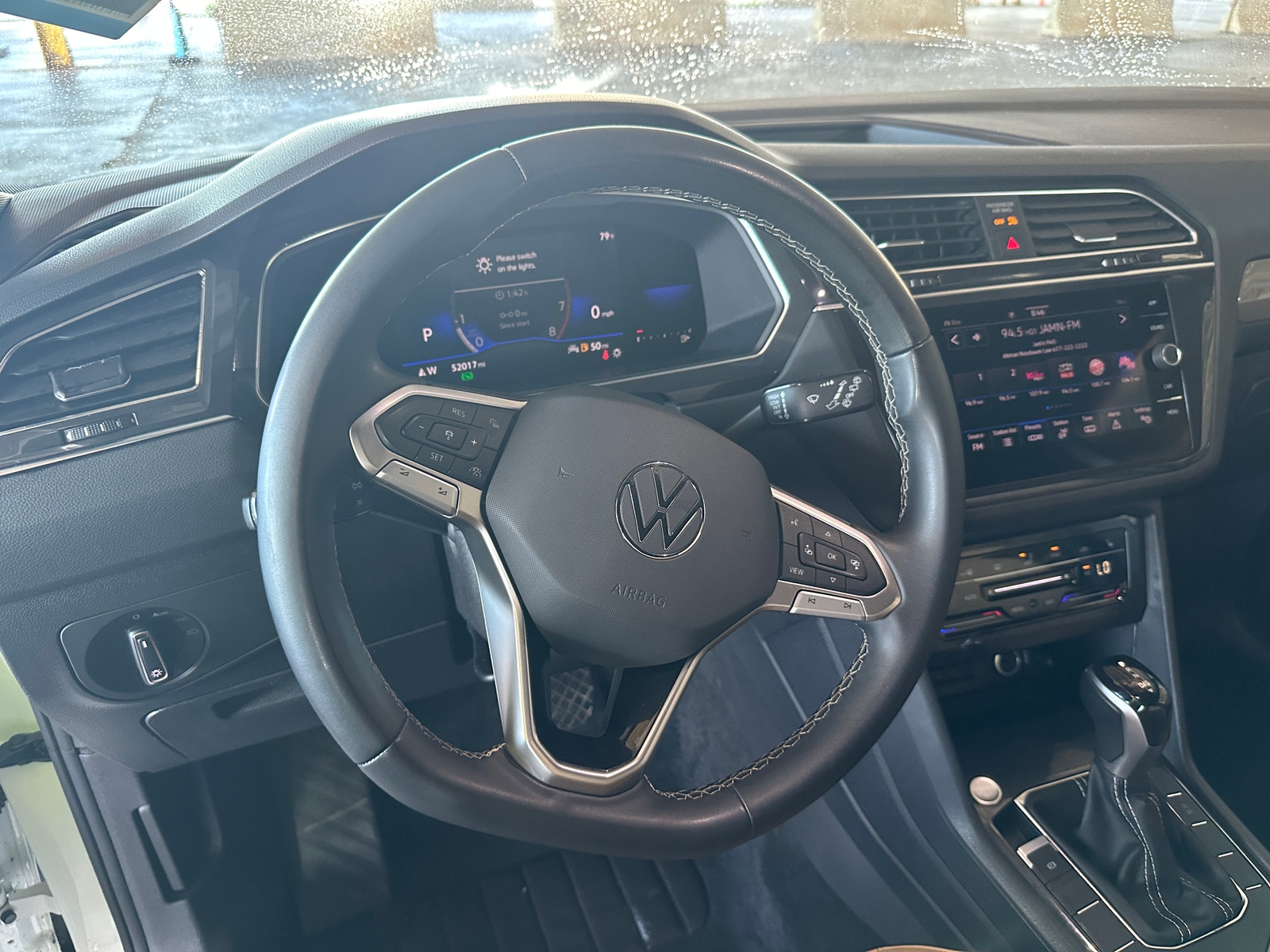 Thumbnail: 2022 Volkswagen Tiguan - 4