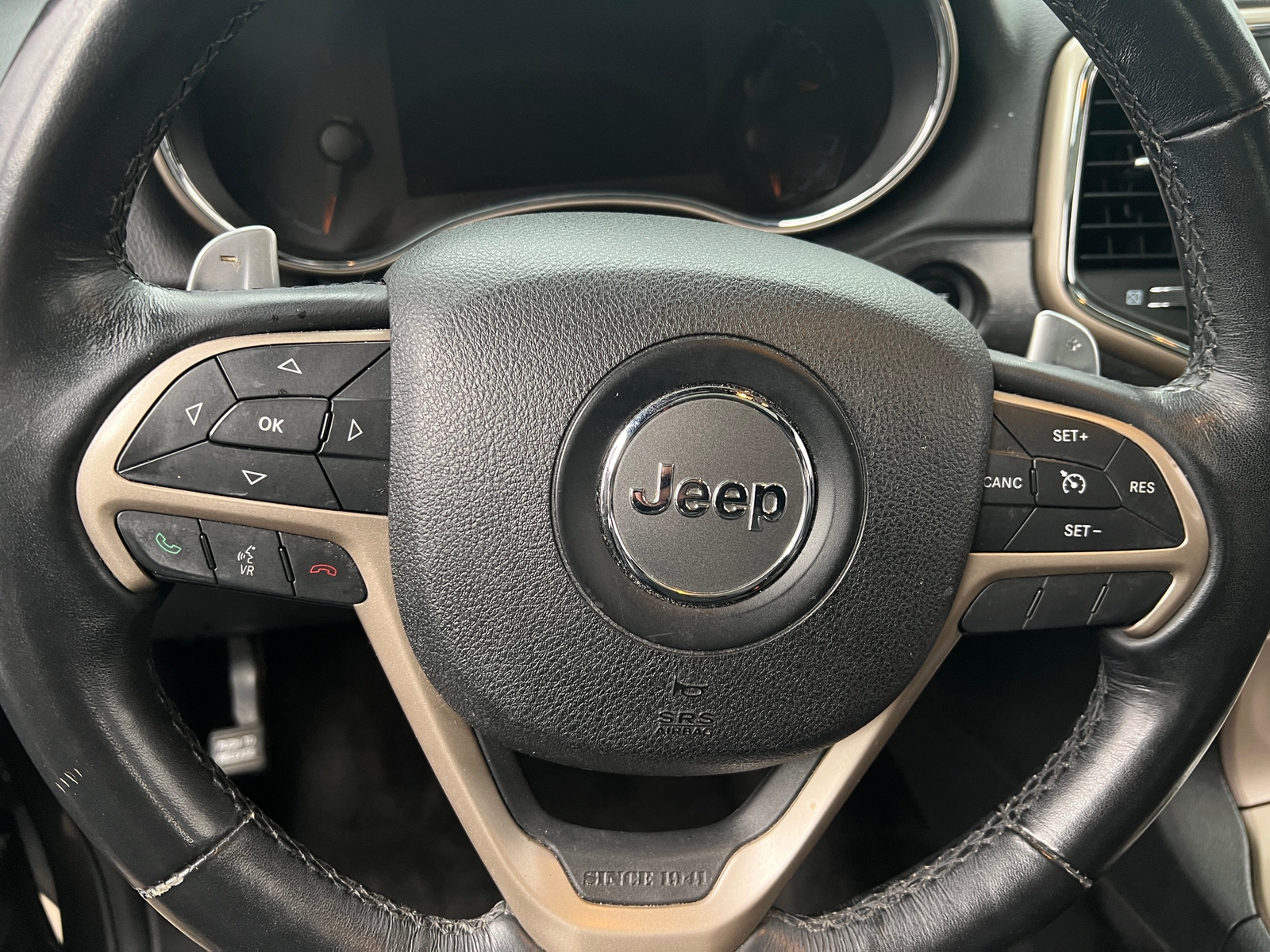 Thumbnail: 2015 Jeep Grand Cherokee - 4
