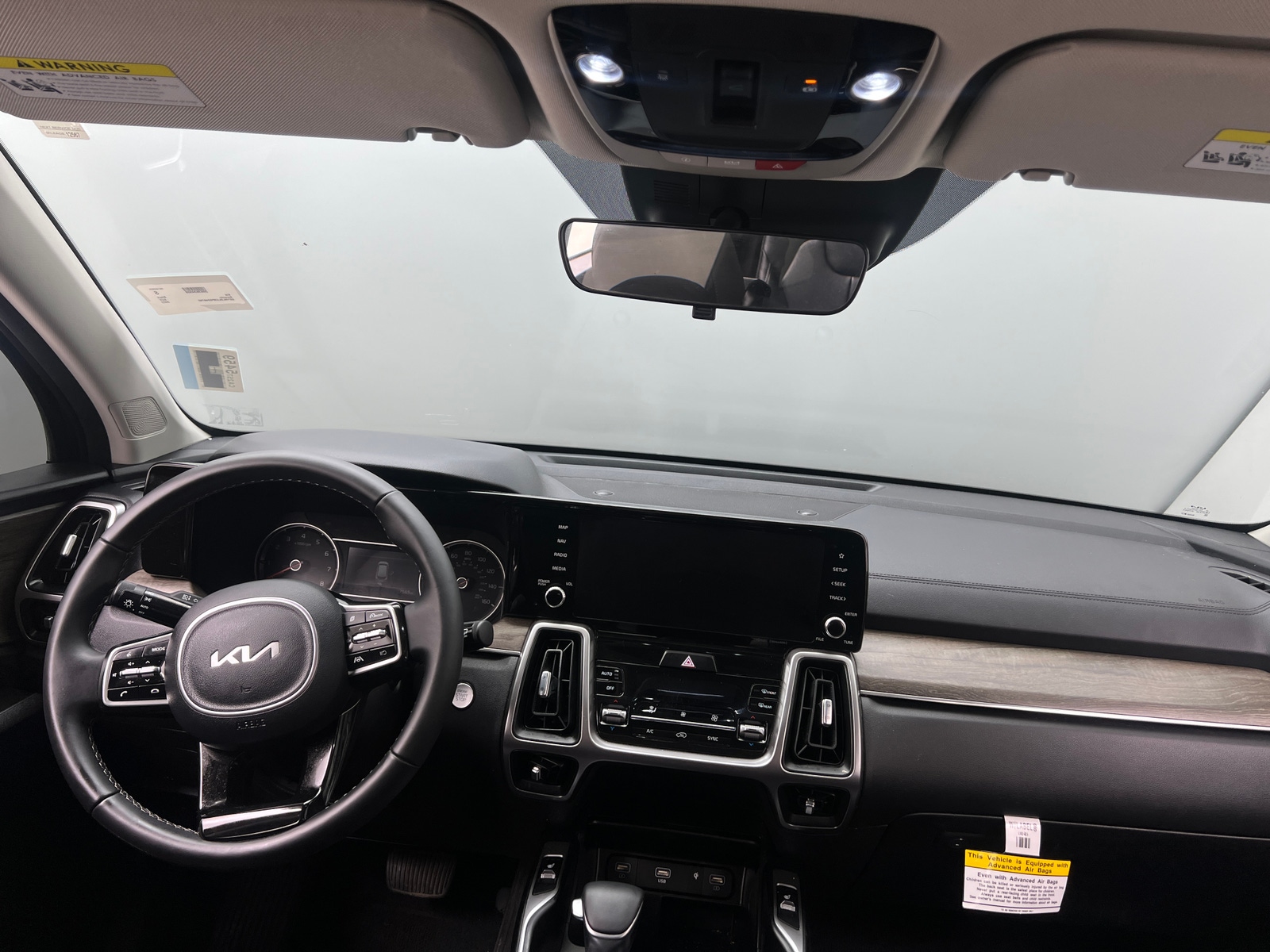 Thumbnail: 2023 Kia Sorento - 2
