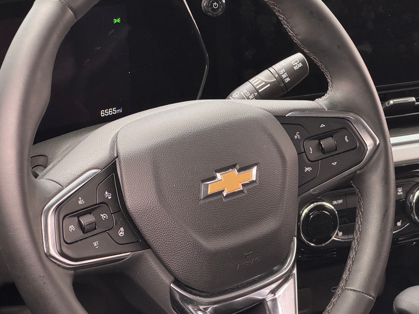 Thumbnail: 2025 Chevrolet Trax - 5