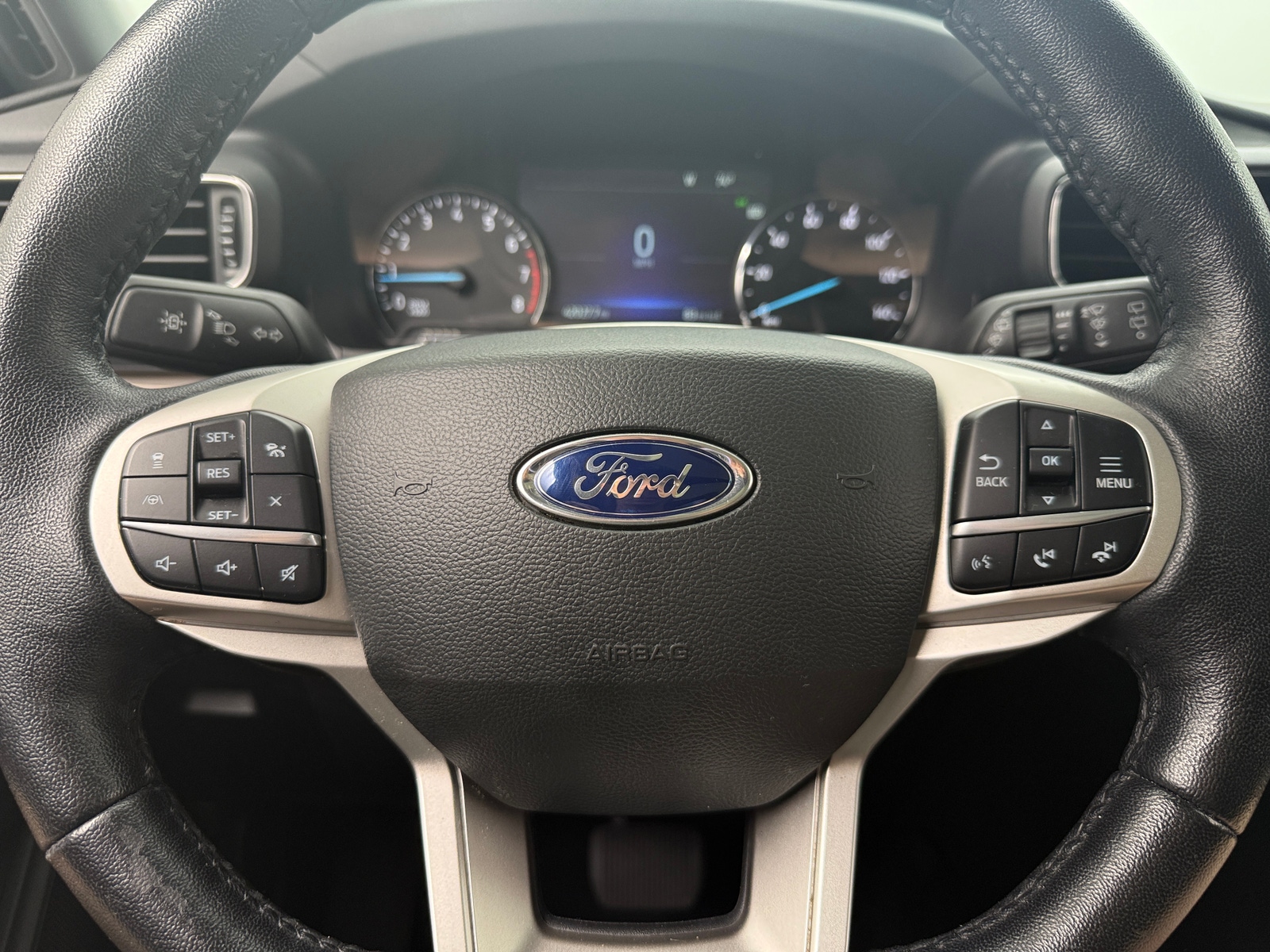 Thumbnail: 2022 Ford Explorer - 5