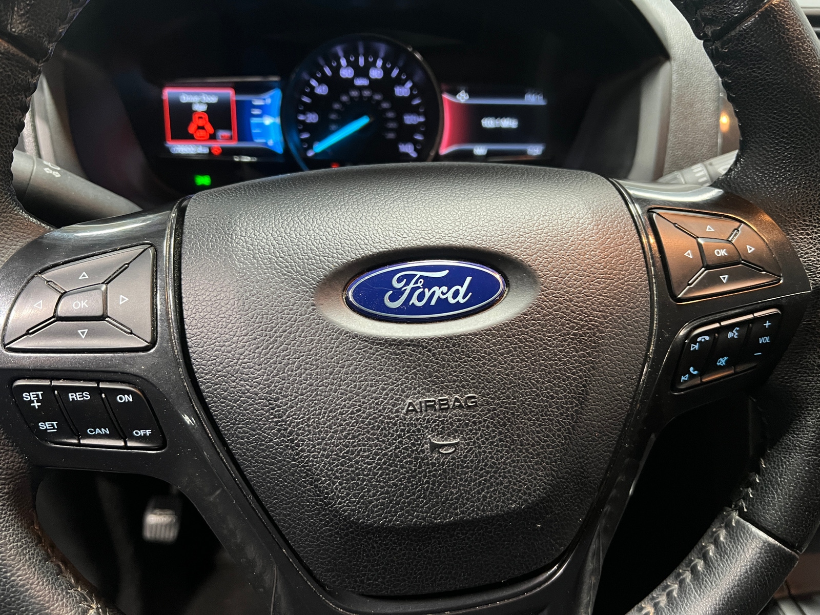Thumbnail: 2018 Ford Explorer - 5