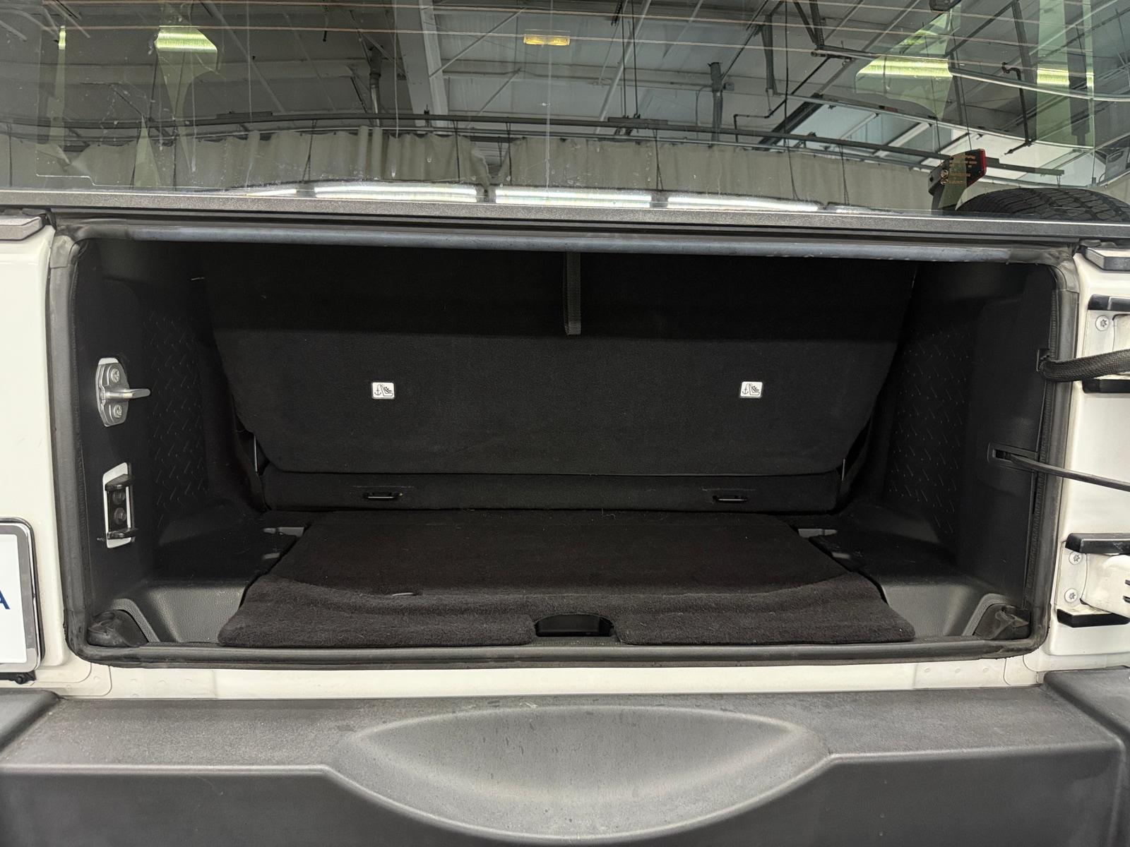 Thumbnail: 2016 Jeep Wrangler - 7