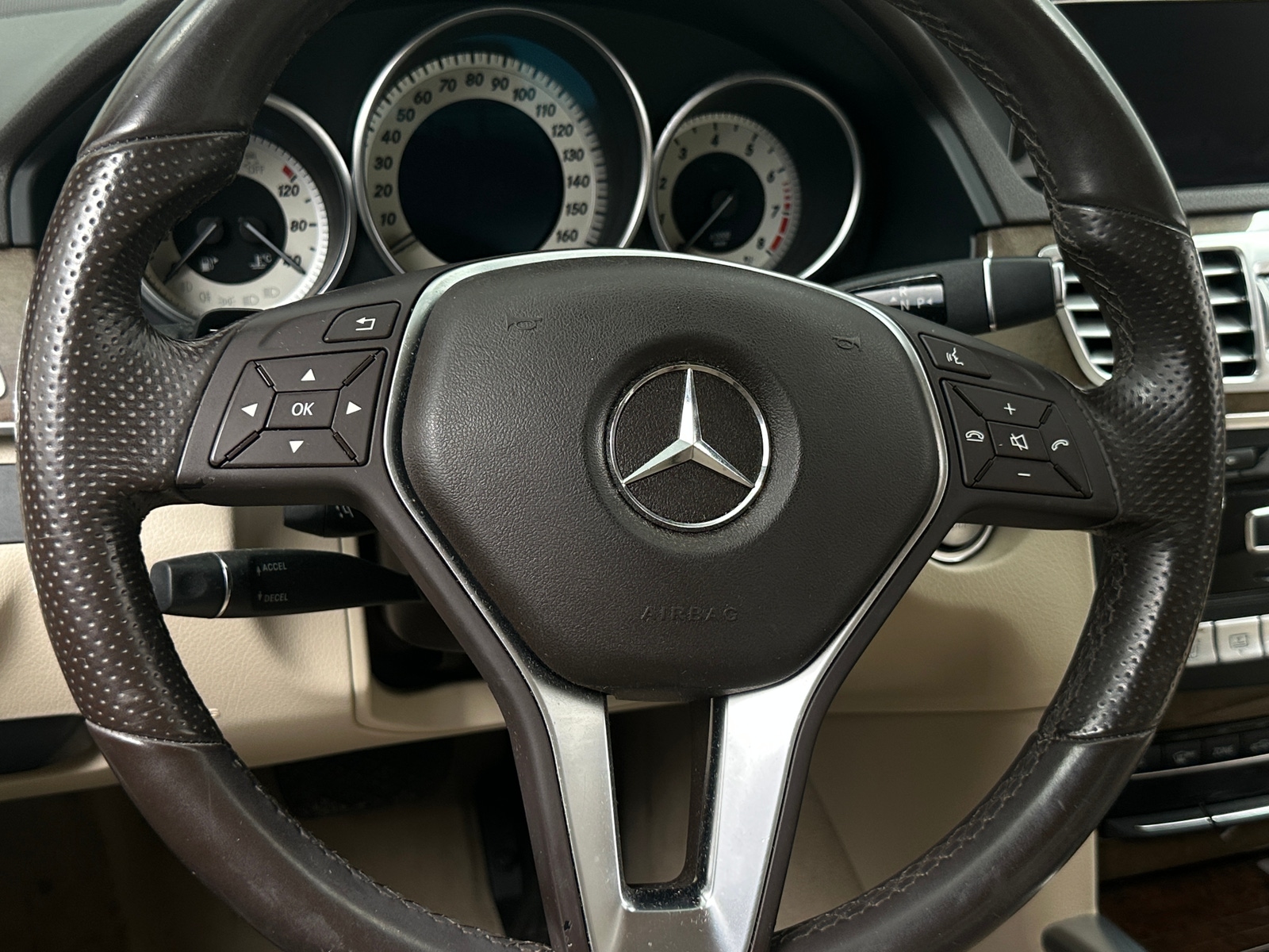 Thumbnail: 2014 Mercedes-Benz E-Class - 4