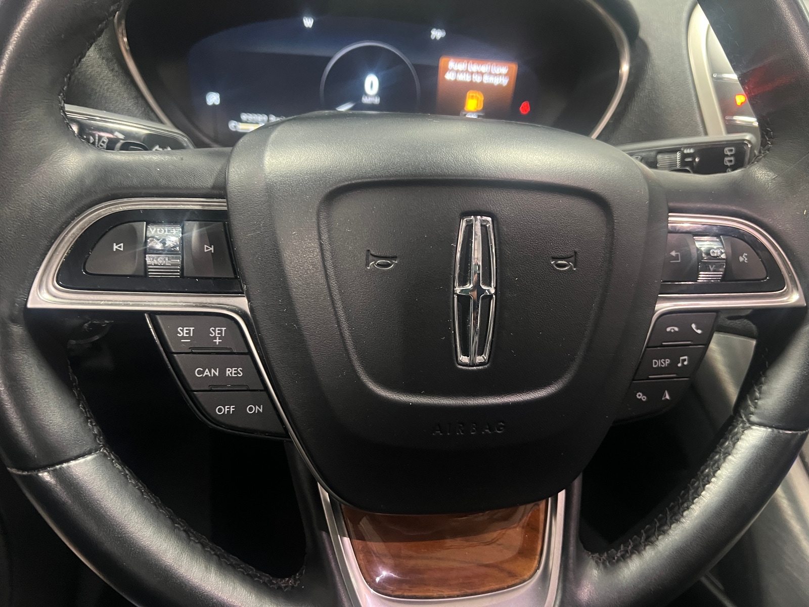 Thumbnail: 2019 Lincoln Nautilus - 4