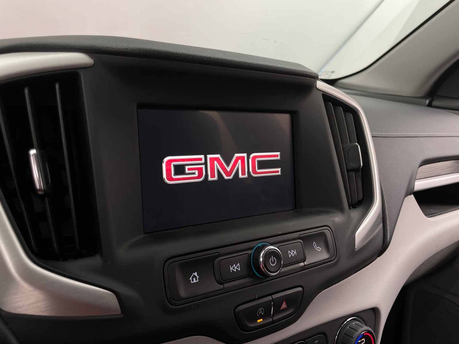 Thumbnail: 2022 GMC Terrain - 4