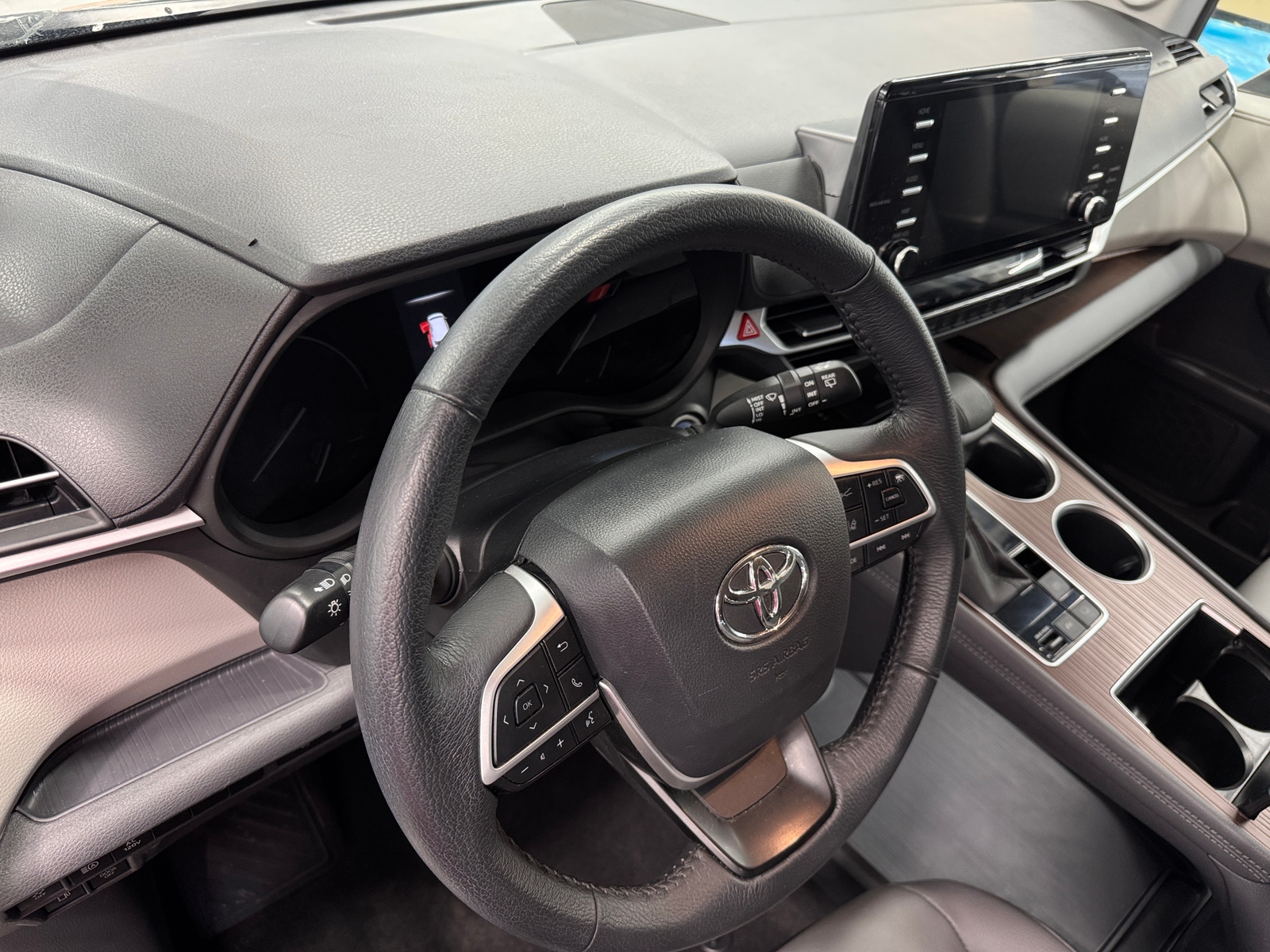 Thumbnail: 2024 Toyota Sienna - 2