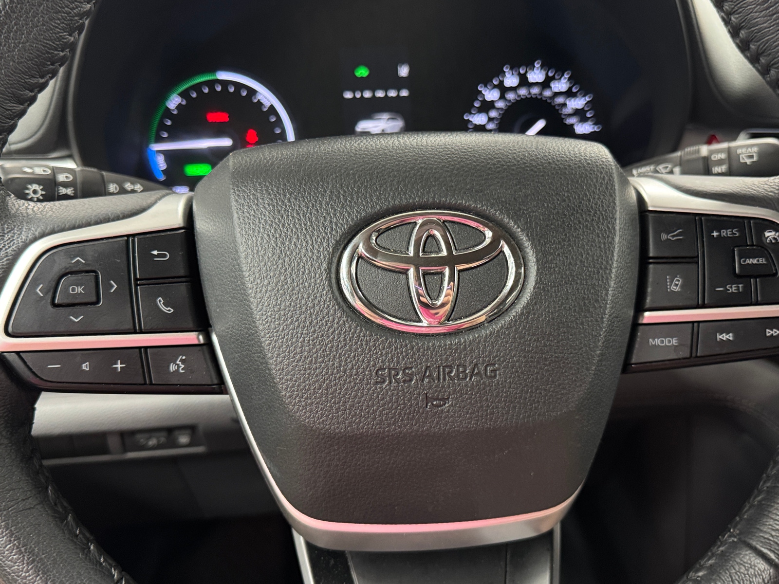 Thumbnail: 2024 Toyota Sienna - 4