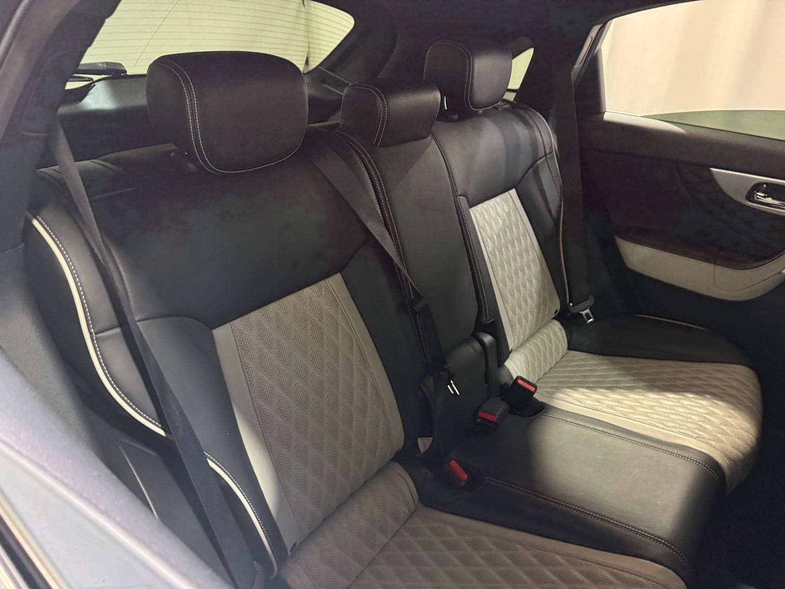 Thumbnail: 2017 INFINITI QX70 - 5