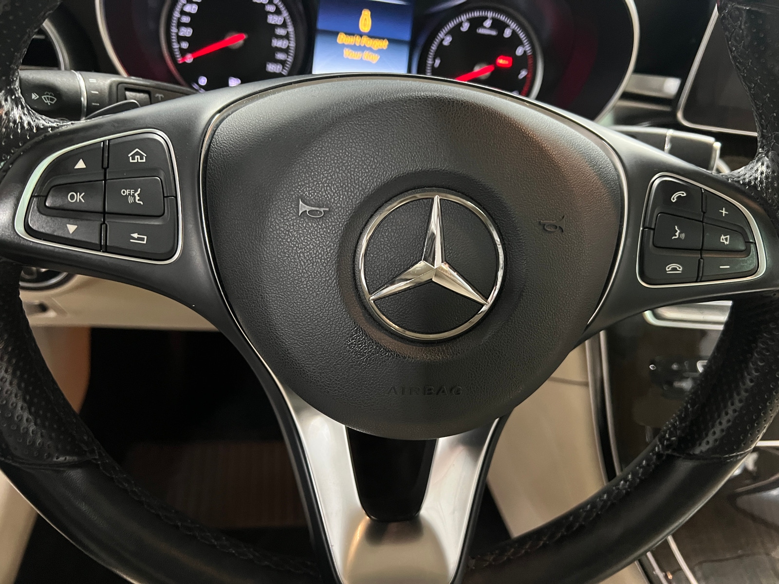 Thumbnail: 2019 Mercedes-Benz GLC - 4