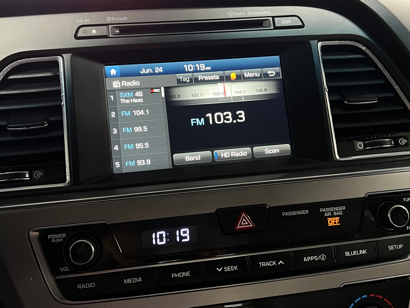 Thumbnail: 2016 Hyundai Sonata - 4