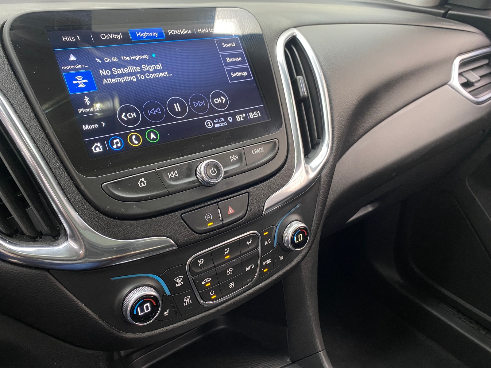 Thumbnail: 2022 Chevrolet Equinox - 4