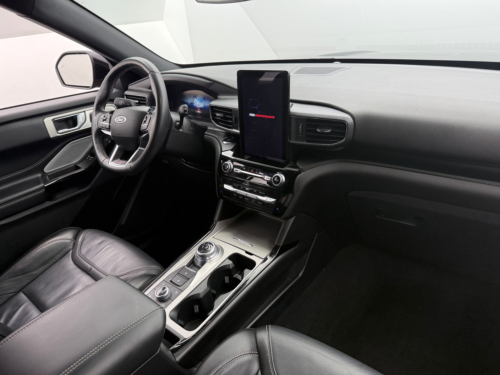 Thumbnail: 2022 Ford Explorer - 2