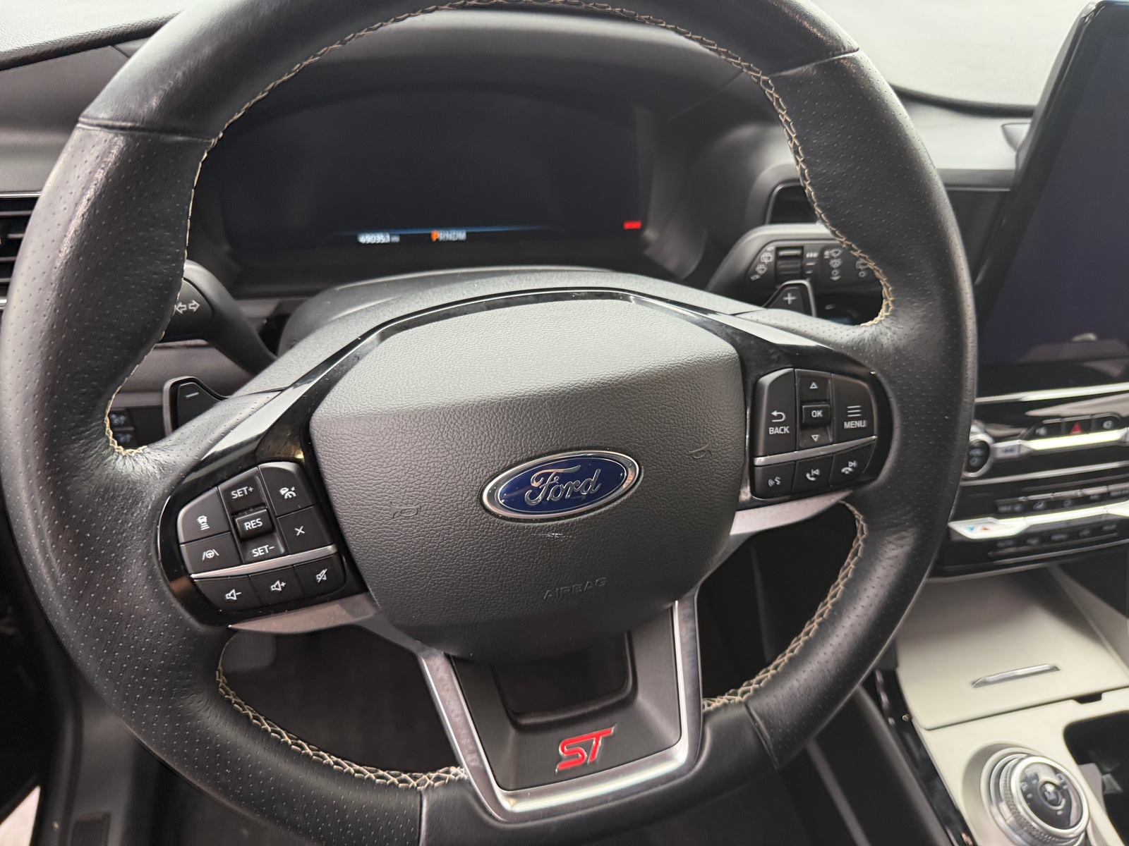 Thumbnail: 2022 Ford Explorer - 4
