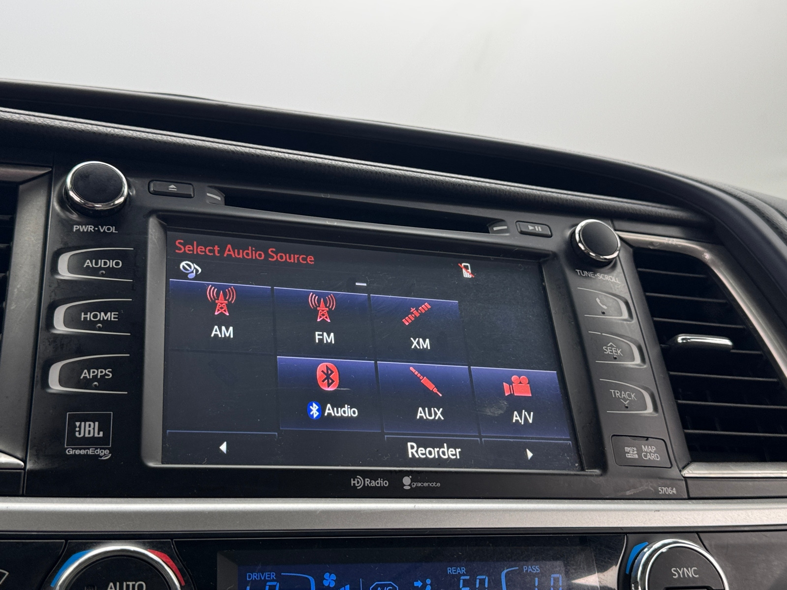 Thumbnail: 2014 Toyota Highlander - 3