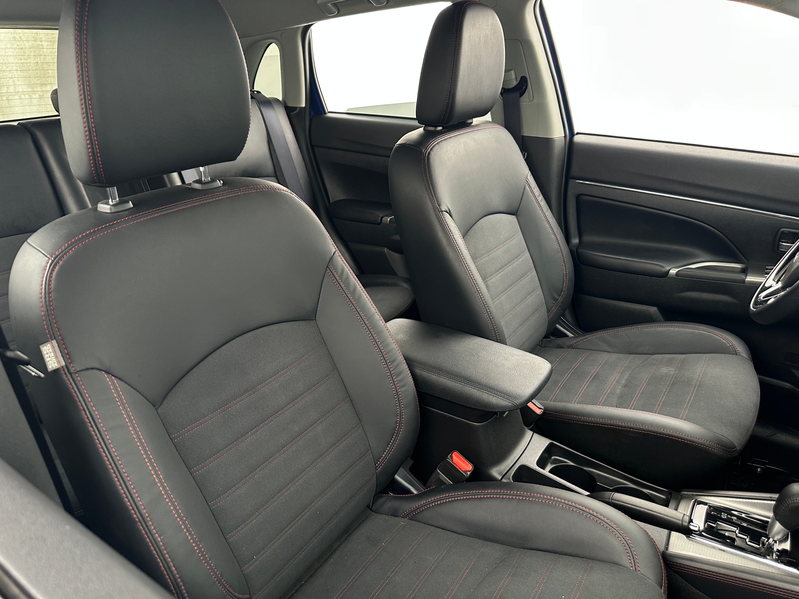 Thumbnail: 2022 Mitsubishi Outlander Sport - 2