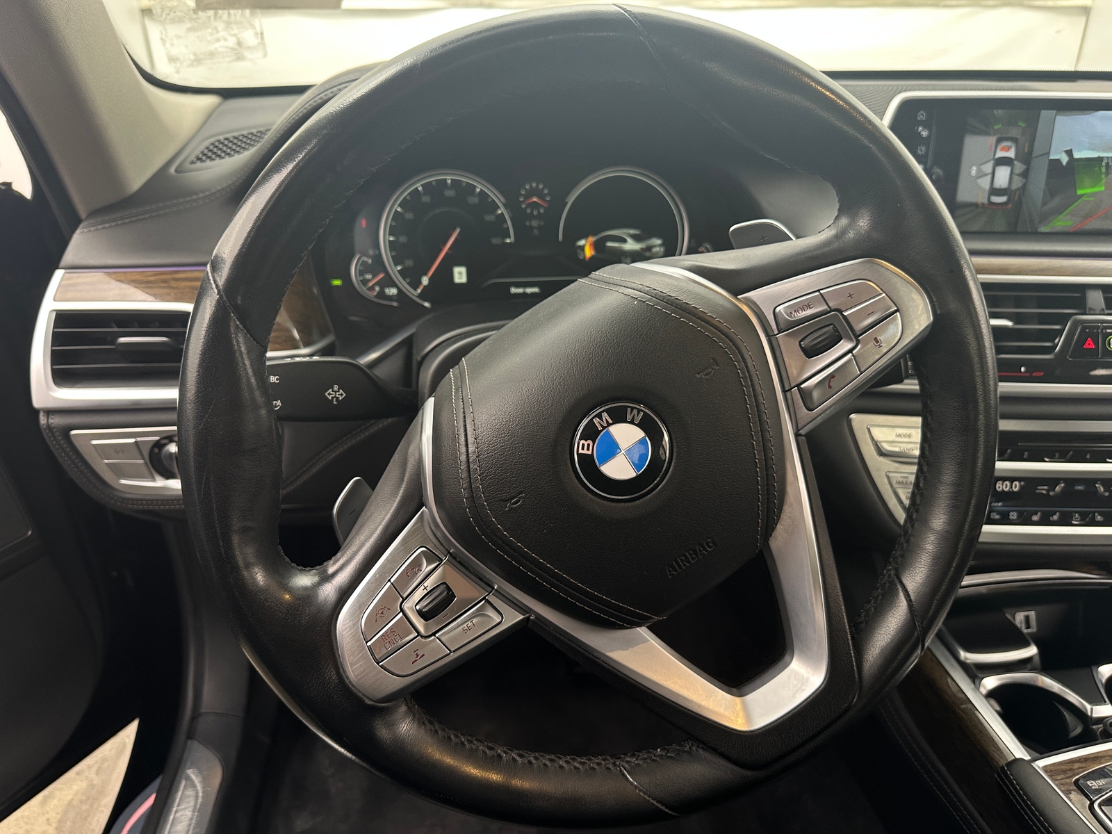 Thumbnail: 2016 BMW 7 Series - 4