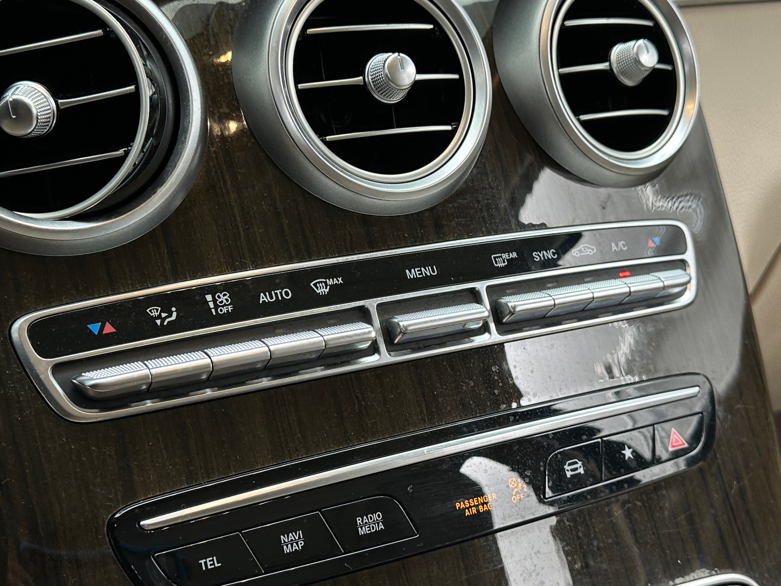 Thumbnail: 2020 Mercedes-Benz GLC - 3