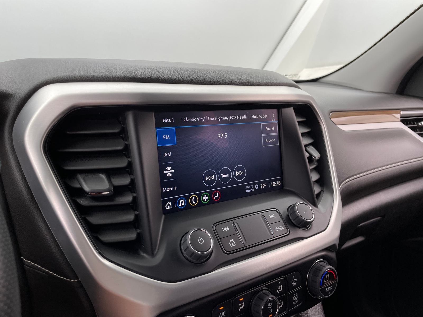 Thumbnail: 2023 GMC Acadia - 4