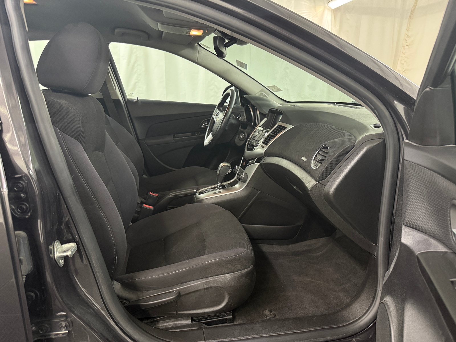 Thumbnail: 2014 Chevrolet Cruze - 2