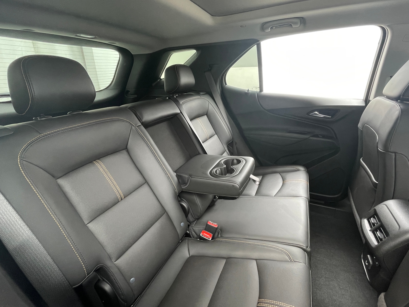 Thumbnail: 2022 Chevrolet Equinox - 6