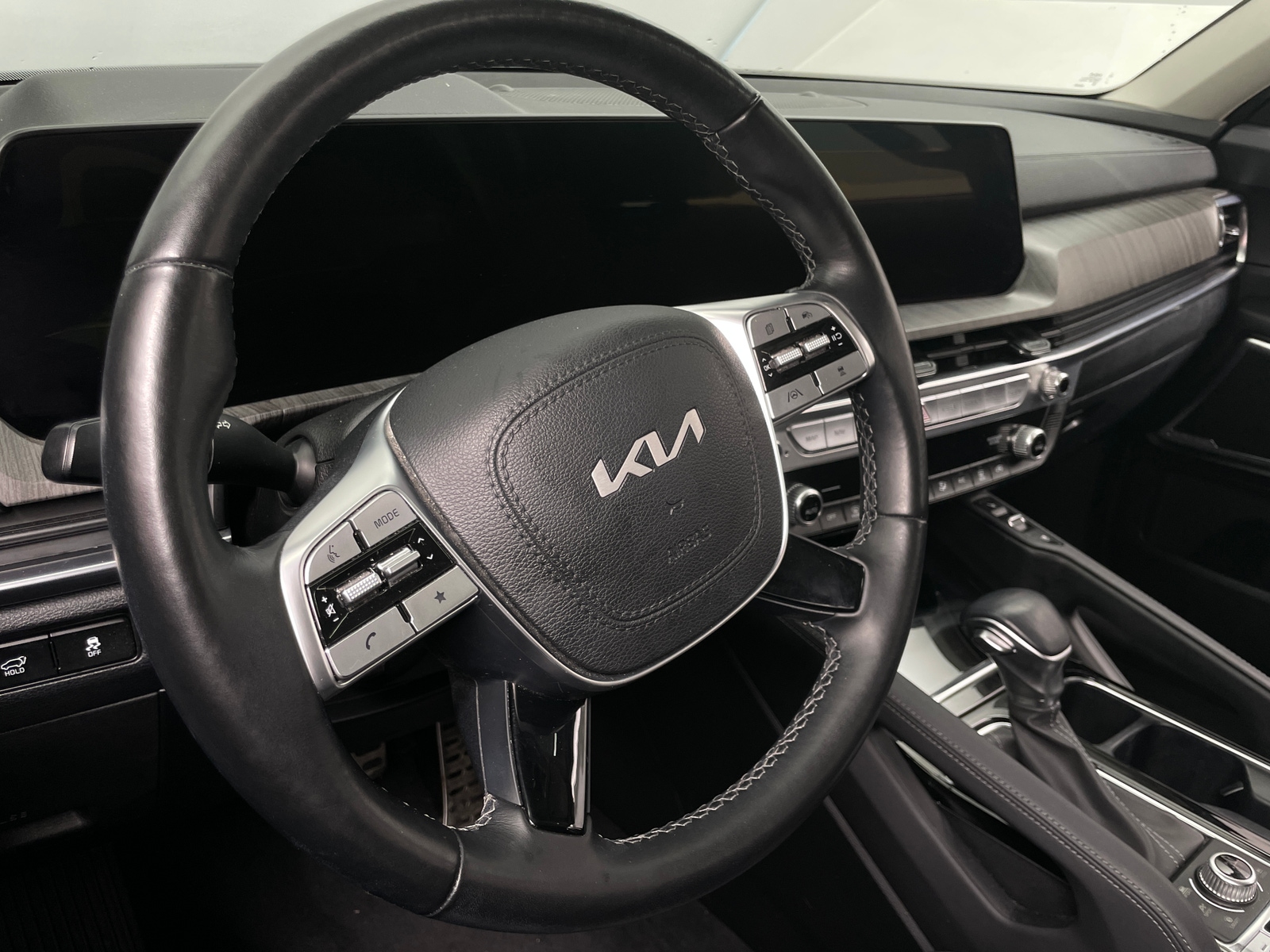 Thumbnail: 2023 Kia Telluride - 4