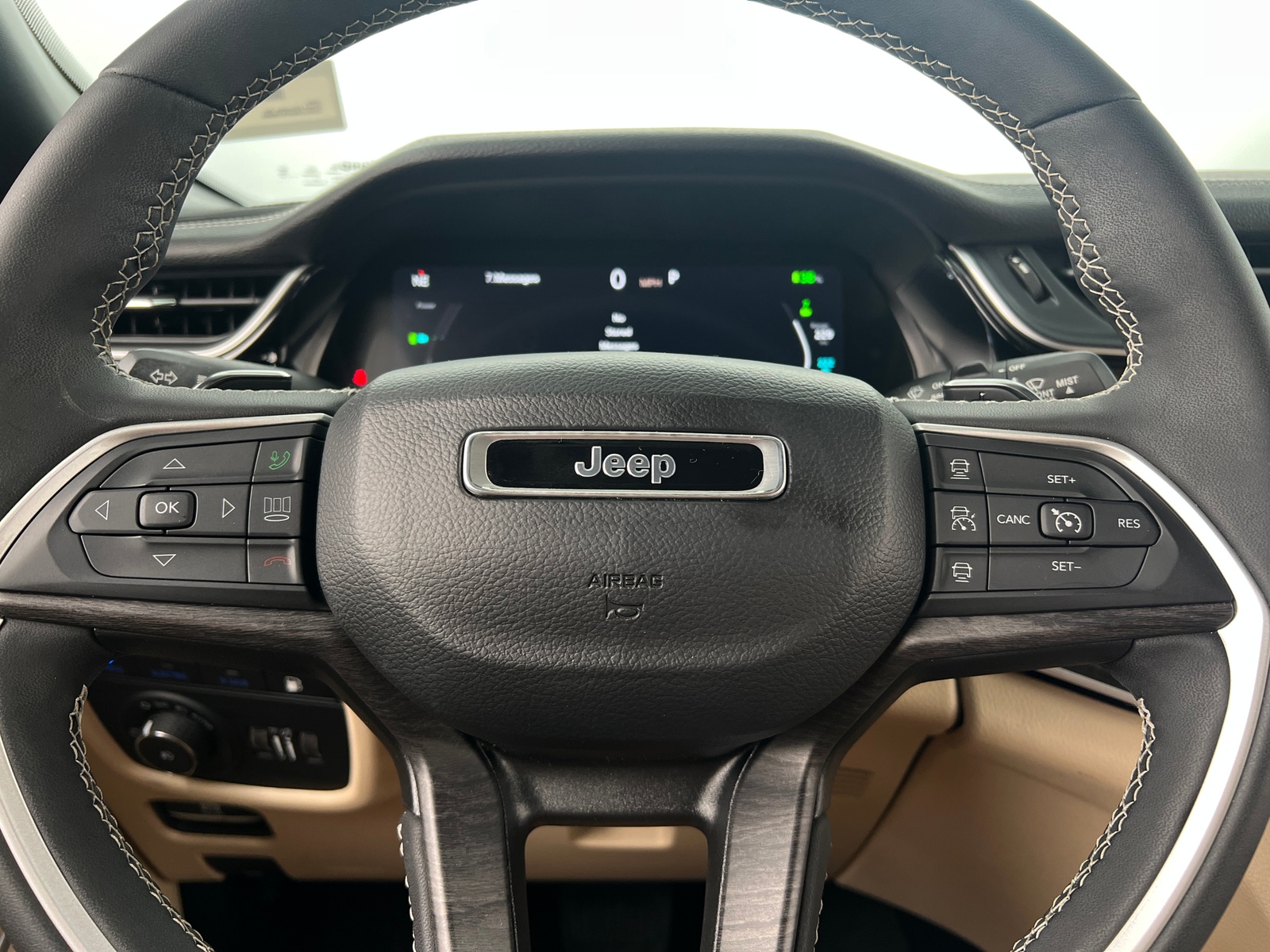 Thumbnail: 2023 Jeep Grand Cherokee - 4