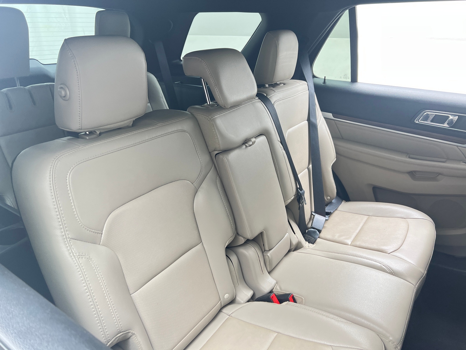 Thumbnail: 2019 Ford Explorer - 5