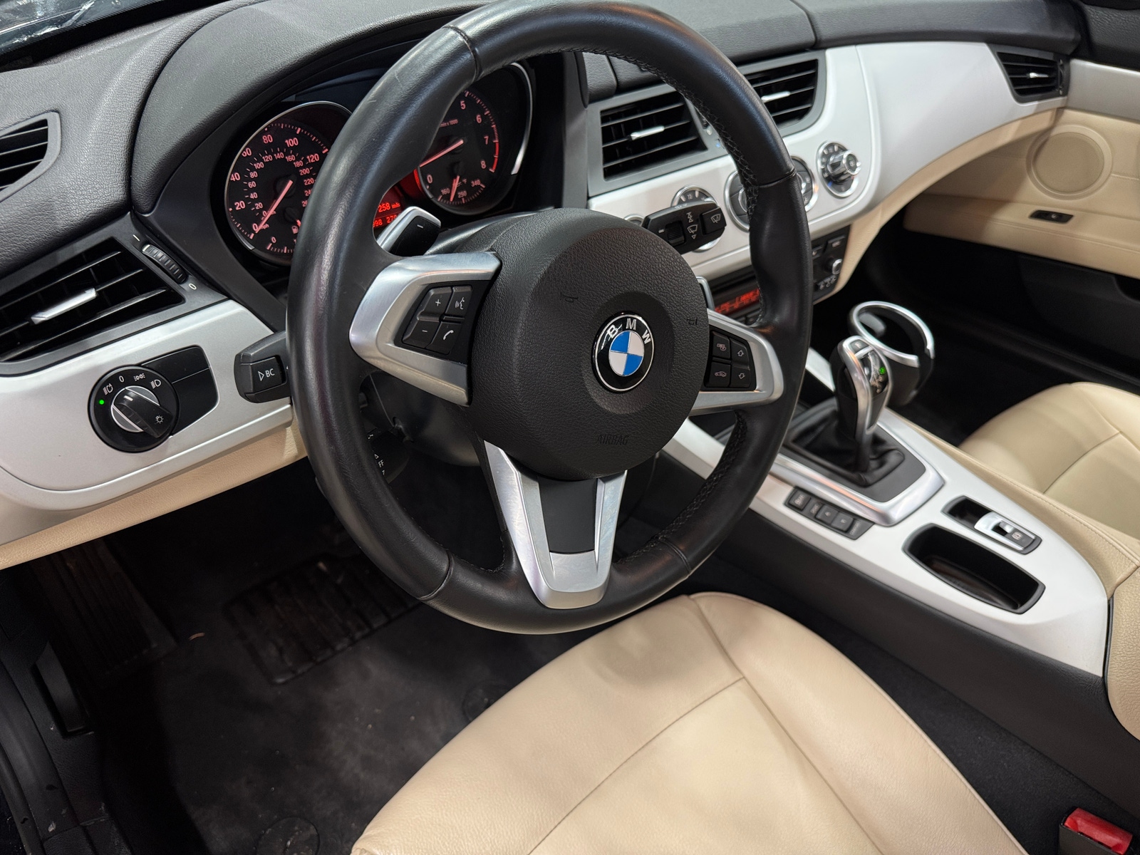 Thumbnail: 2012 BMW Z4 - 2
