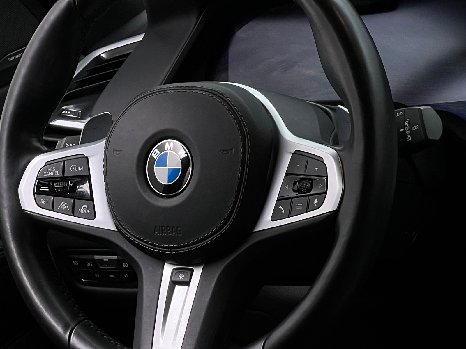 Thumbnail: 2021 BMW X7 - 4
