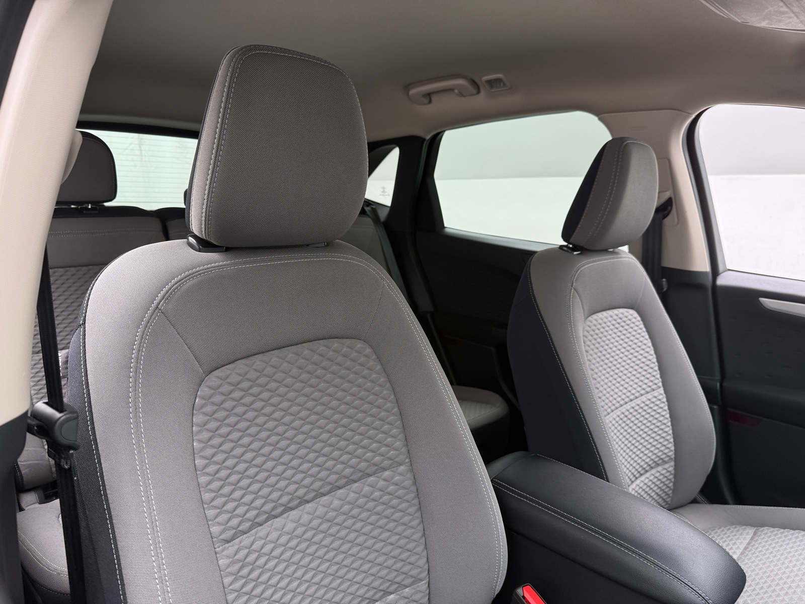 Thumbnail: 2020 Ford Escape - 2