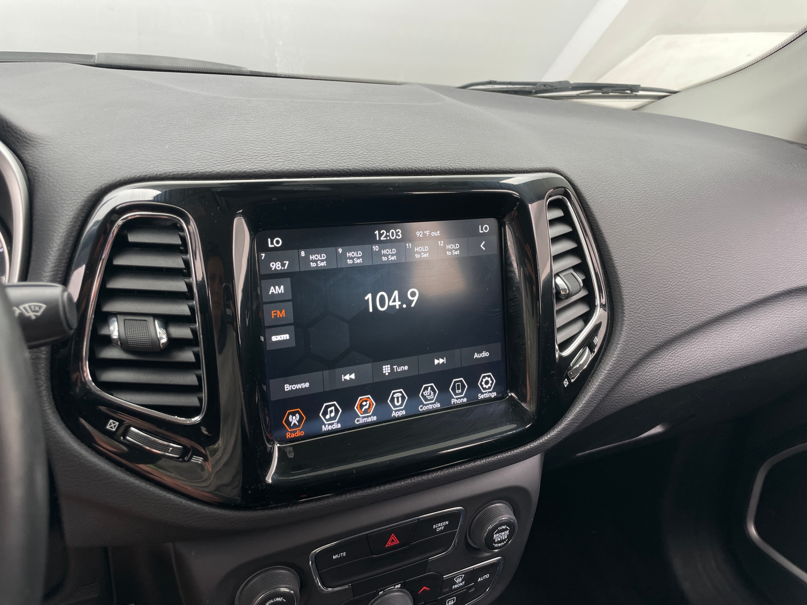 Thumbnail: 2019 Jeep Compass - 3