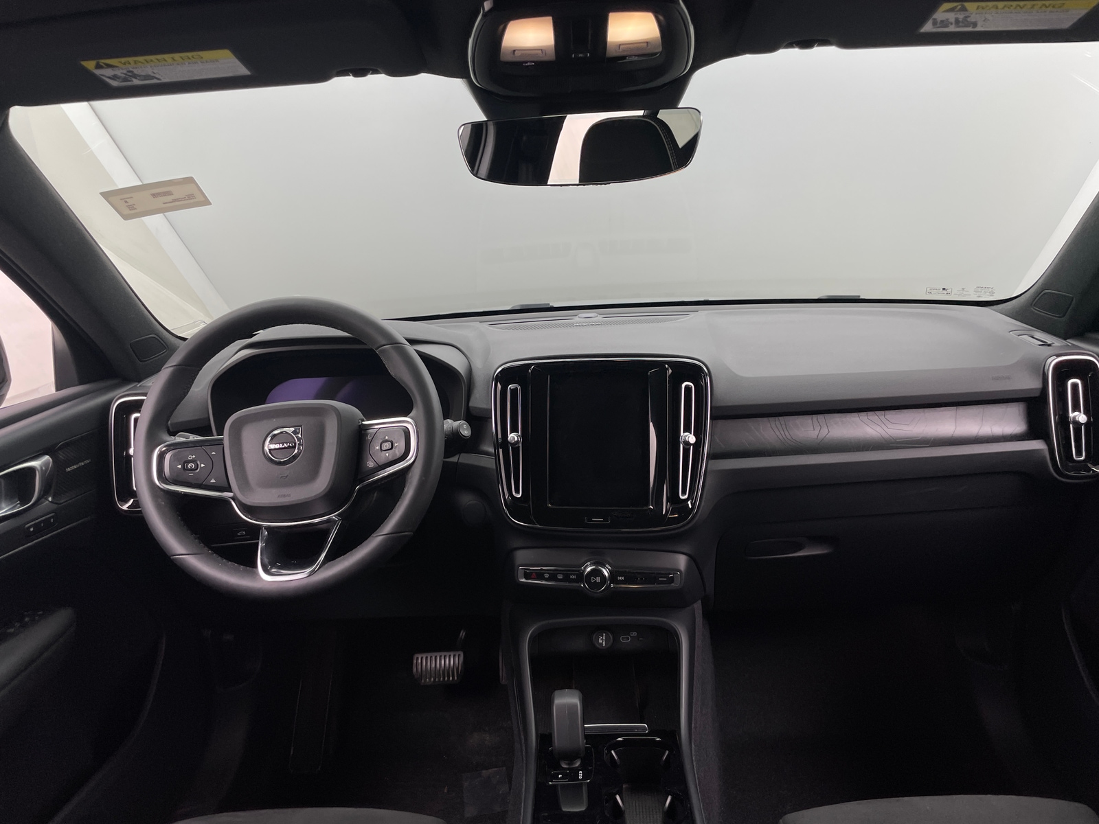 Thumbnail: 2023 Volvo XC40 - 3