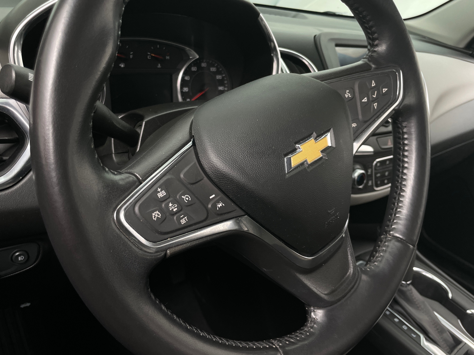 Thumbnail: 2021 Chevrolet Equinox - 5