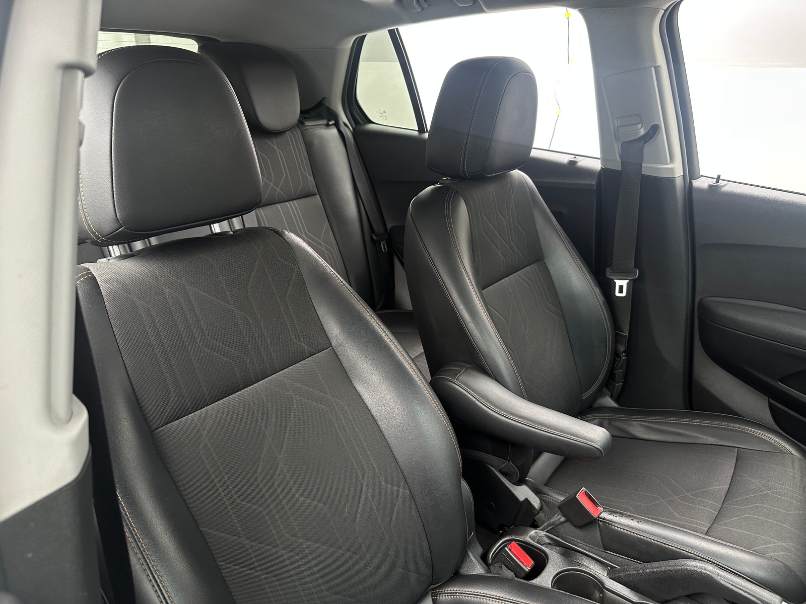 Thumbnail: 2017 Chevrolet Trax - 2