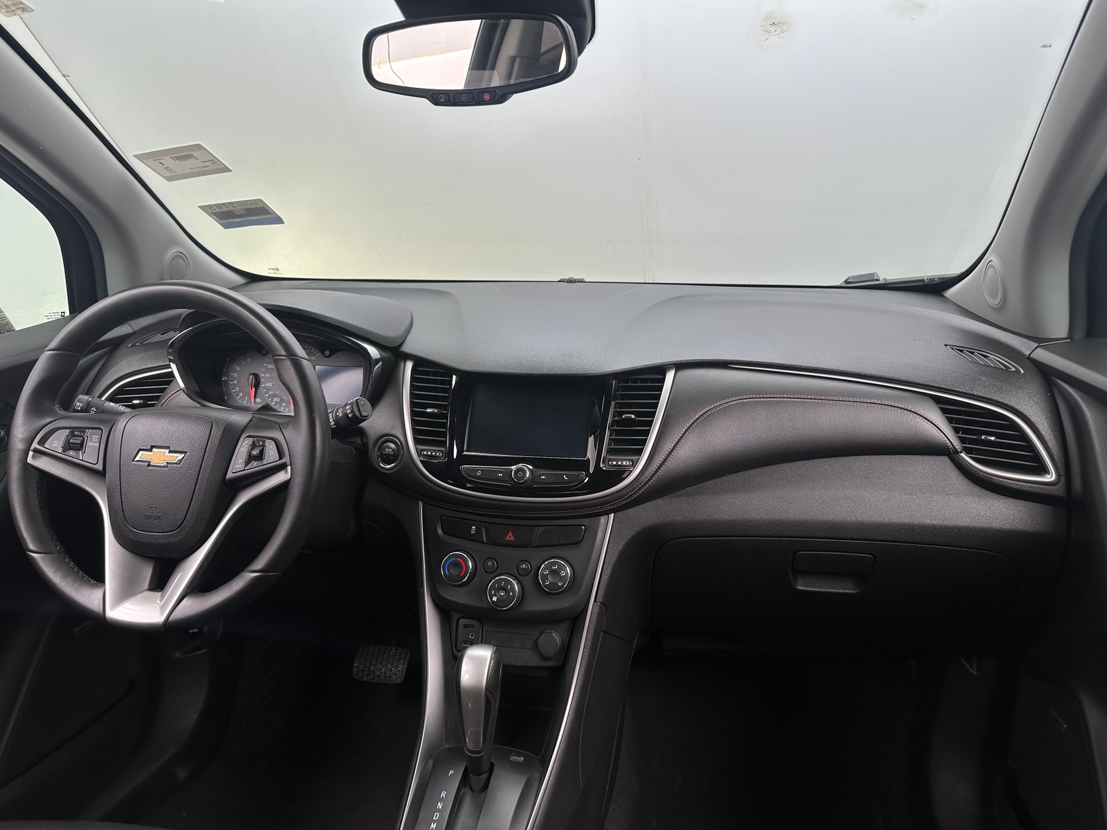 Thumbnail: 2017 Chevrolet Trax - 3