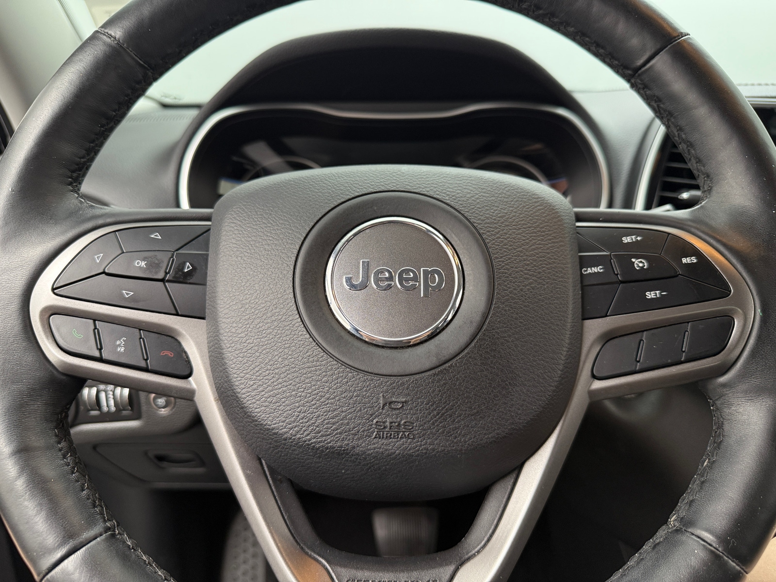 Thumbnail: 2019 Jeep Cherokee - 4