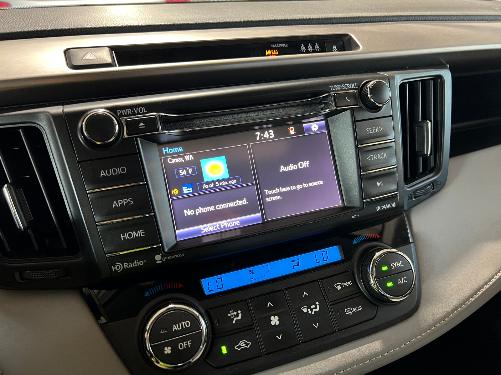 Thumbnail: 2017 Toyota RAV4 - 4