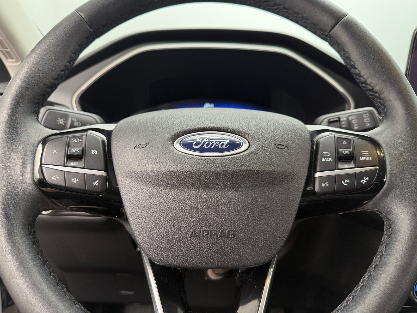 Thumbnail: 2022 Ford Escape - 4