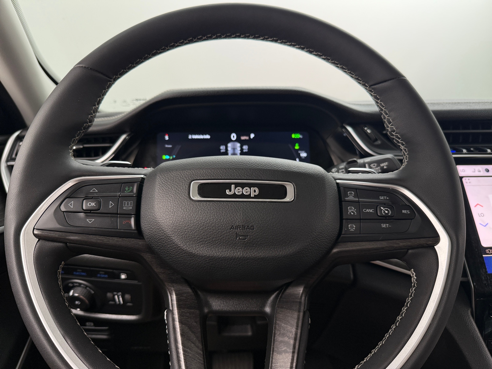 Thumbnail: 2023 Jeep Grand Cherokee - 5