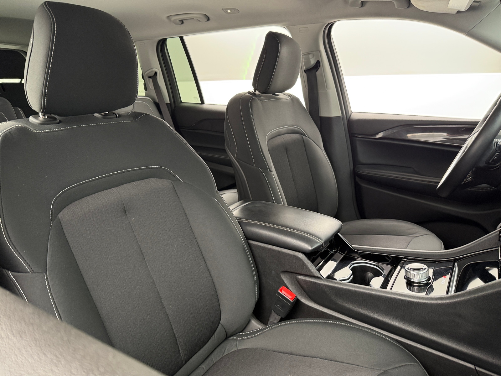 Thumbnail: 2022 Jeep Grand Cherokee L - 2