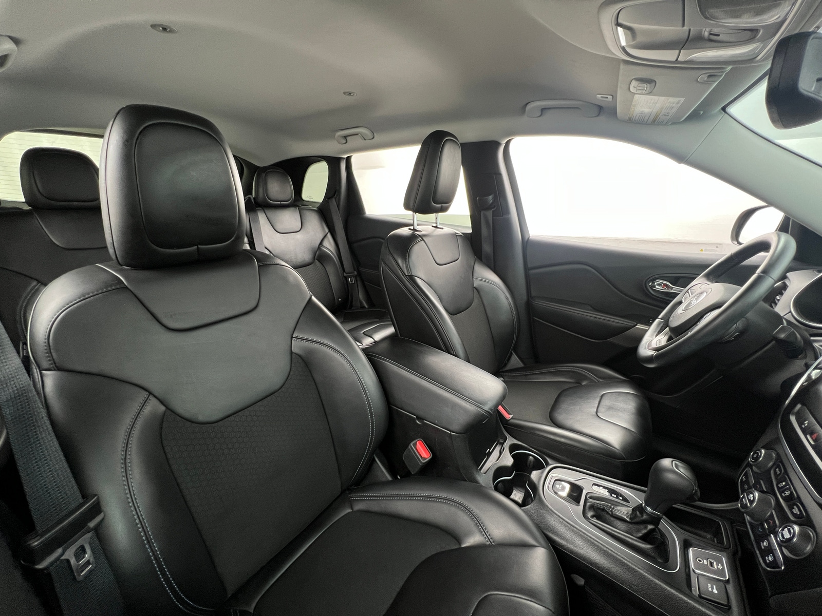 Thumbnail: 2019 Jeep Cherokee - 2