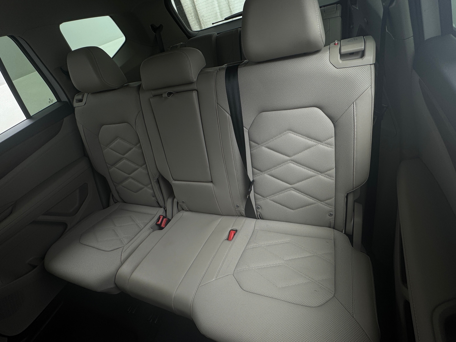 Thumbnail: 2024 Volkswagen Atlas - 5