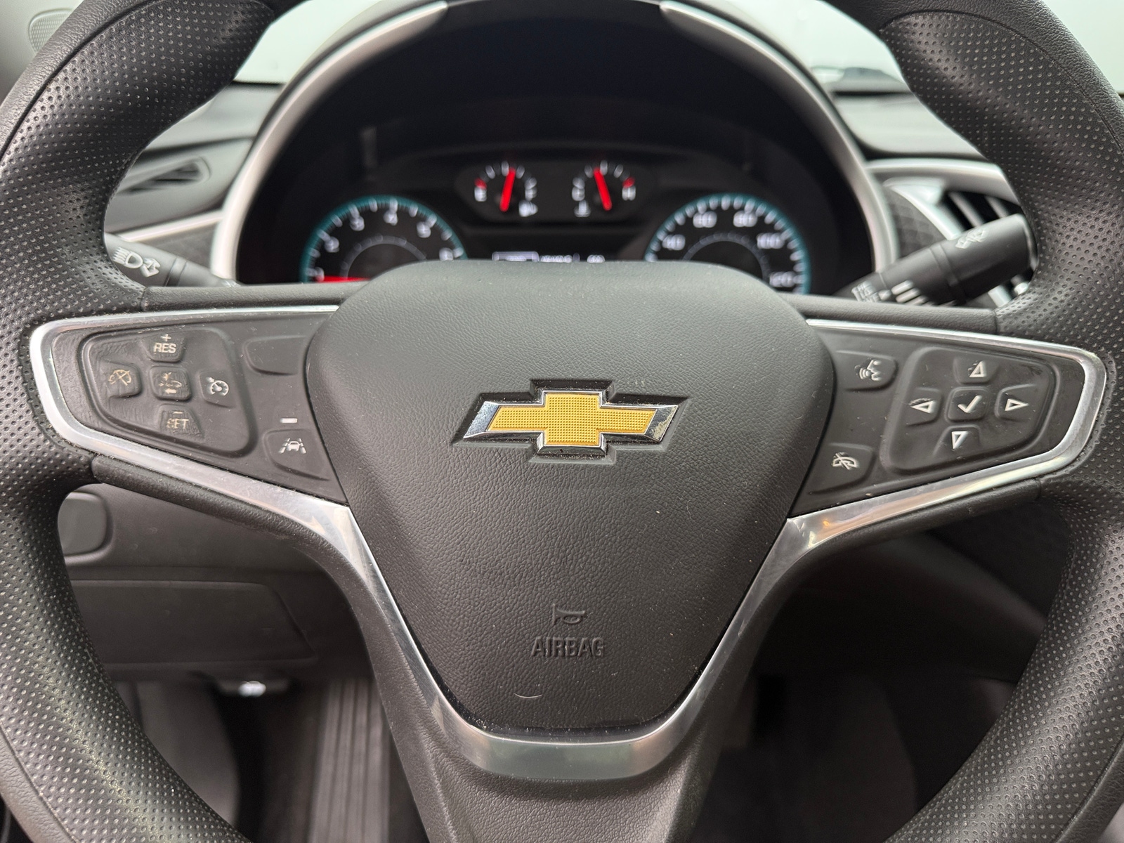 Thumbnail: 2023 Chevrolet Malibu - 5