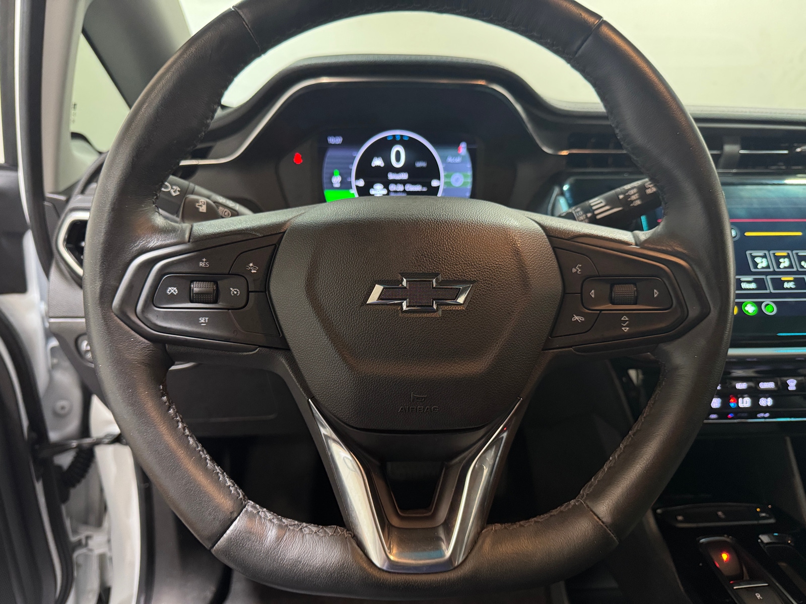 Thumbnail: 2023 Chevrolet Bolt EV - 4