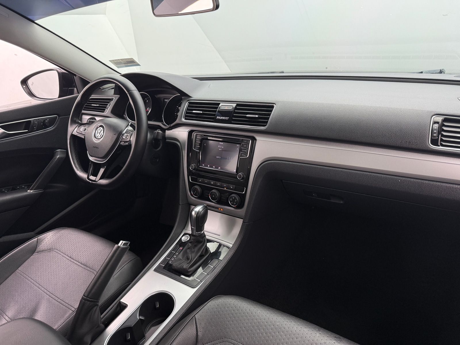 Thumbnail: 2019 Volkswagen Passat - 2