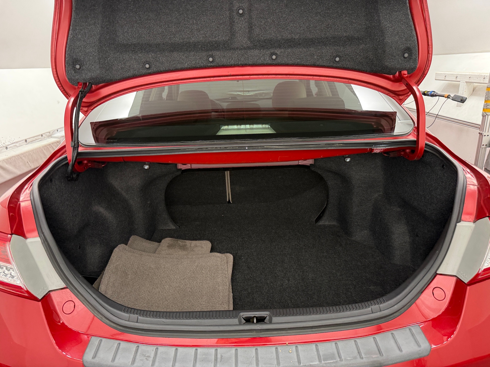 Thumbnail: 2011 Toyota Camry - 7
