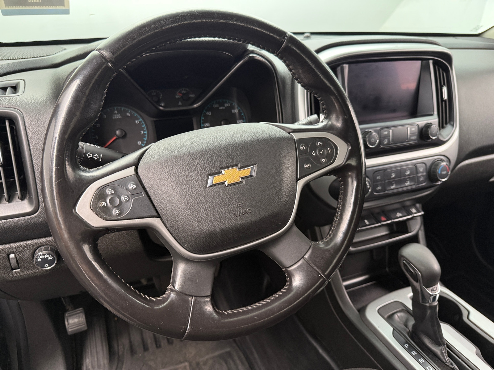 Thumbnail: 2022 Chevrolet Colorado - 5